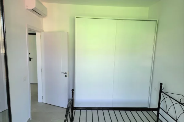 Shtepi me qera Apartament ne Tirane, 1+1, Mobilimi E mobiluar, Pagesa 450  Euro.