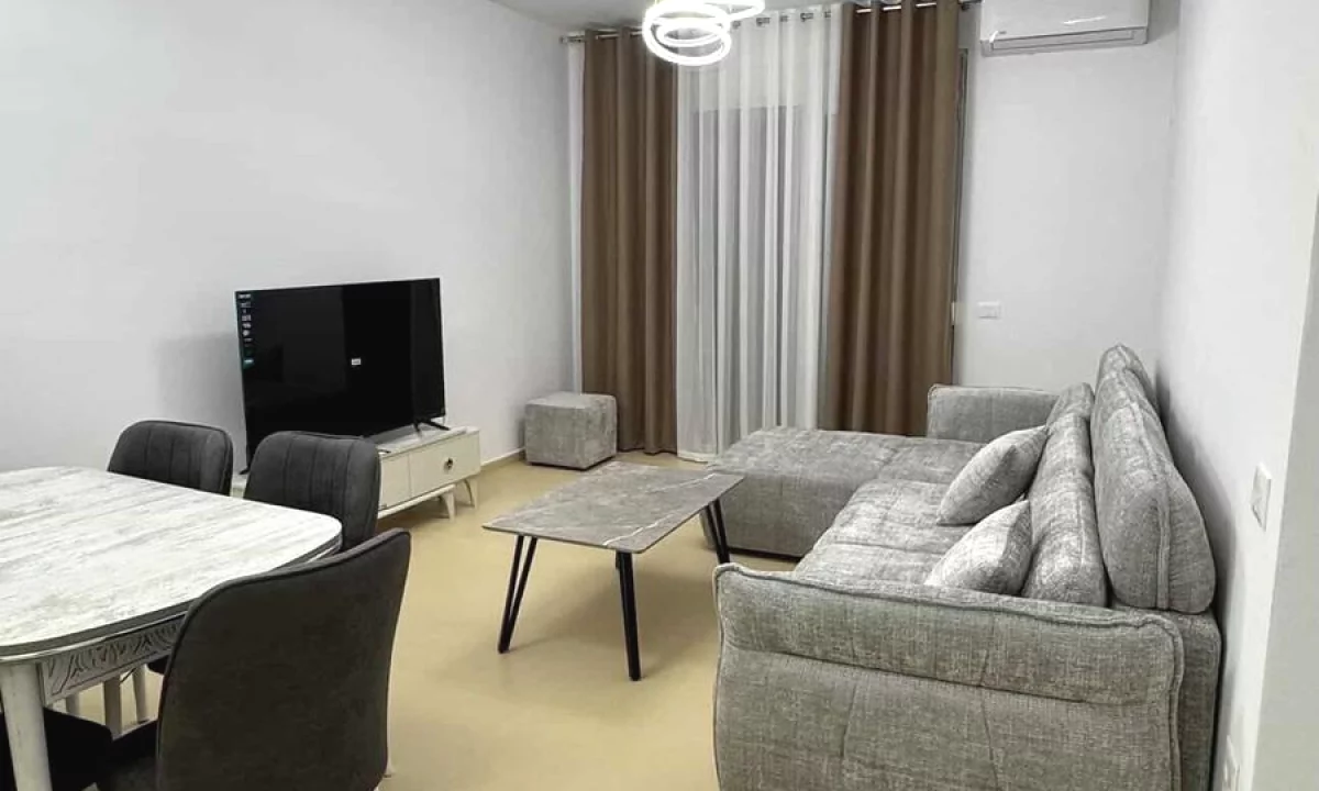 Shtepi me qera Apartament ne Tirane, 2+1, Mobilimi E mobiluar, Pagesa 700  Euro.