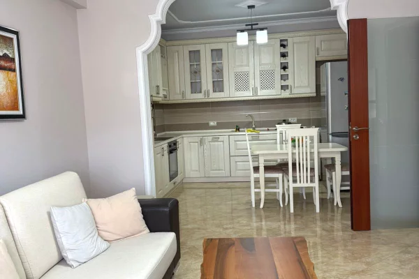 Shtepi me qera Apartament ne Tirane, 2+1, Mobilimi E mobiluar, Pagesa 70,000  Leke.