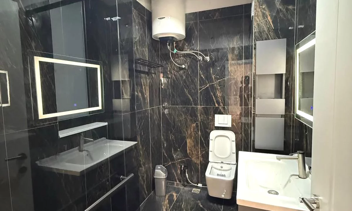 Shtepi me qera Apartament ne Tirane, 2+1, Mobilimi E mobiluar, Pagesa 62,000  Leke.