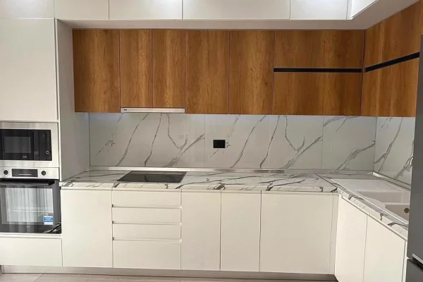 Shtepi me qera Apartament ne Tirane, 2+1, Mobilimi E mobiluar, Pagesa 62,000  Leke.
