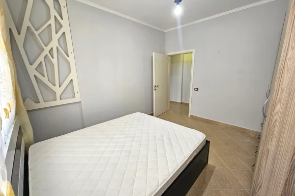 Shtepi me qera Apartament ne Tirane, 1+1, Mobilimi E mobiluar, Pagesa 550  Euro.