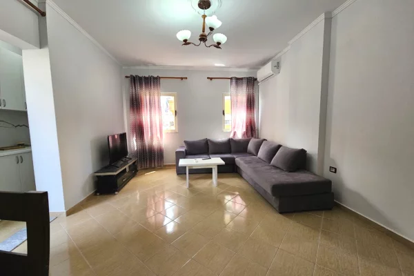 Shtepi me qera Apartament ne Tirane, 1+1, Mobilimi E mobiluar, Pagesa 550  Euro.