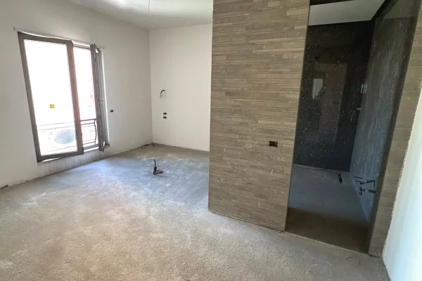 🏢 Jepet me Qera Ambient Premium te Kompleksi Delijorgji – 250m2