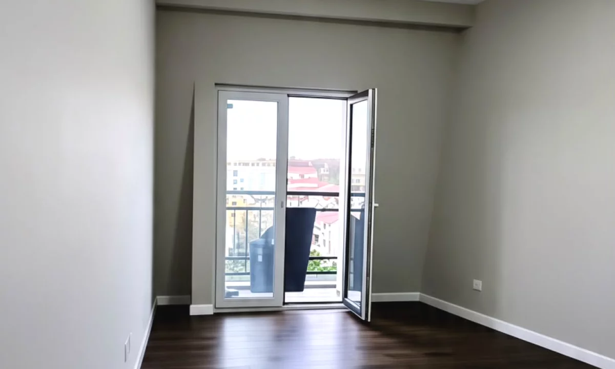 Shtepi ne shitje Apartament ne Tirane, 1+1, Mobilimi Bosh, pa mobiluar, Pagesa 138,000  Euro.