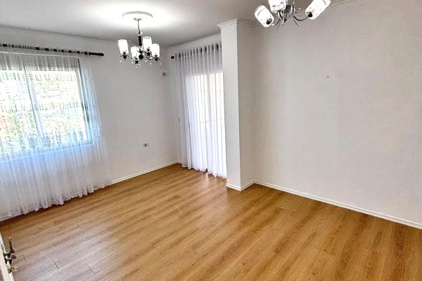 🏡 SHITET APARTAMENT 2+1 – FRESKU