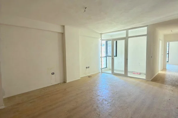 Shtepi ne shitje Apartament ne Tirane, 2+1, Mobilimi Bosh, pa mobiluar, Pagesa 146,600  Euro.