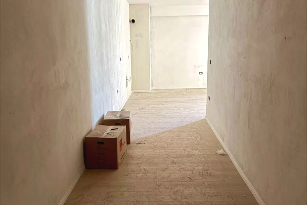 Shtepi ne shitje Apartament ne Tirane, 2+1, Mobilimi Bosh, pa mobiluar, Pagesa 146,600  Euro.