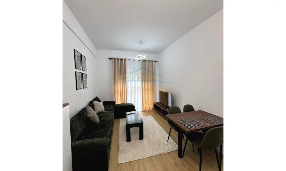 Shtepi me qera Apartament ne Tirane, 1+1, Mobilimi E mobiluar, Pagesa 400  Euro.
