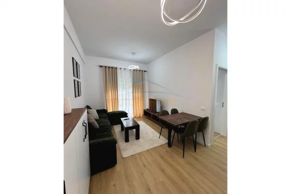 Shtepi me qera Apartament ne Tirane, 1+1, Mobilimi E mobiluar, Pagesa 400  Euro.