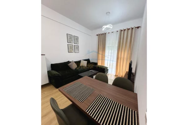 Shtepi me qera Apartament ne Tirane, 1+1, Mobilimi E mobiluar, Pagesa 400  Euro.