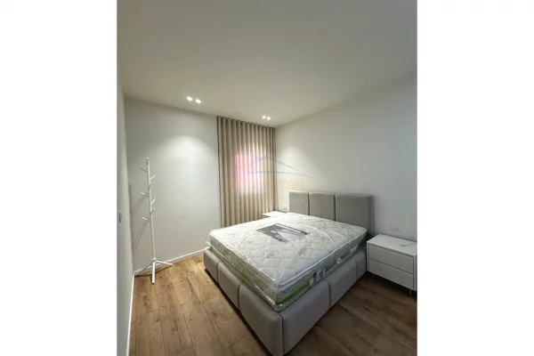 Shtepi me qera Apartament ne Tirane, 1+1, Mobilimi E mobiluar, Pagesa 600  Euro.