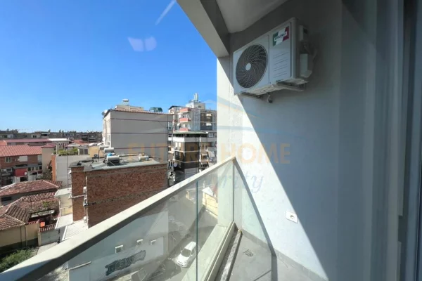 Shtepi me qera Apartament ne Tirane, Garsoniere, Mobilimi E mobiluar, Pagesa 370  Euro.