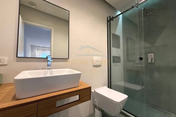 Shtepi me qera Apartament ne Tirane, 2+1, Mobilimi E mobiluar, Pagesa 880  Euro.