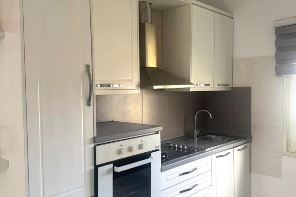 Shtepi me qera Apartament ne Tirane, 2+1, Mobilimi E mobiluar, Pagesa 44,000  Leke.