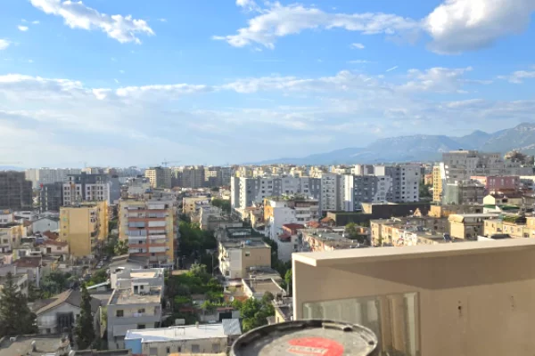 Shtepi me qera Apartament ne Tirane, 2+1, Mobilimi E mobiluar, Pagesa 80,000  Leke.