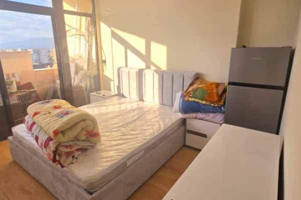 Shtepi me qera Apartament ne Tirane, 2+1, Mobilimi E mobiluar, Pagesa 80,000  Leke.