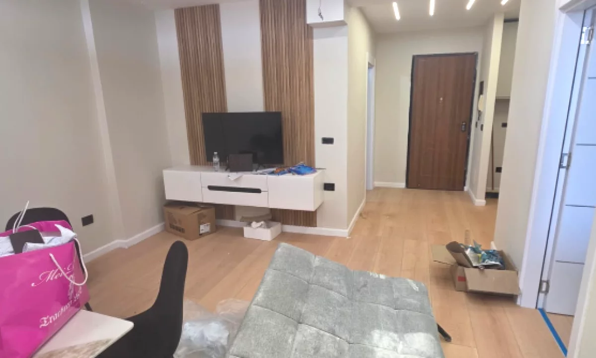 Shtepi me qera Apartament ne Tirane, 2+1, Mobilimi E mobiluar, Pagesa 80,000  Leke.