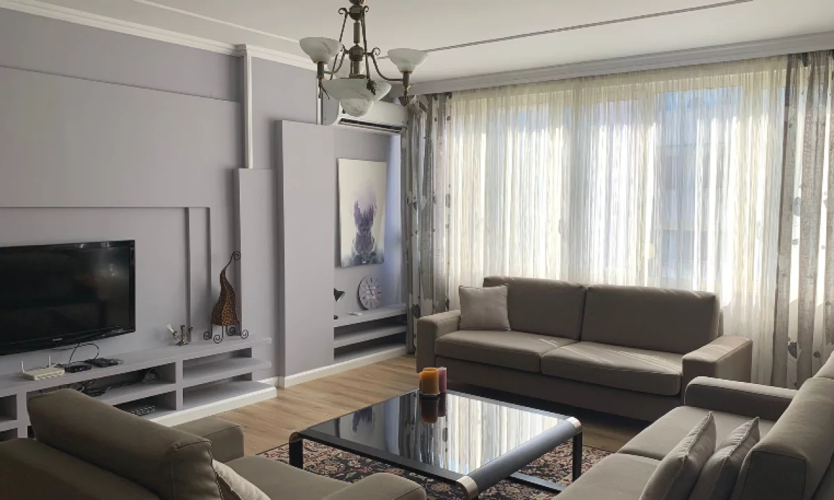 Shtepi me qera Apartament ne Tirane, 2+1, Mobilimi E mobiluar, Pagesa 1,000  Euro.