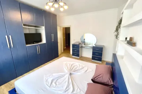 Shtepi me qera Apartament ne Tirane, 2+1, Mobilimi E mobiluar, Pagesa 1,000  Euro.