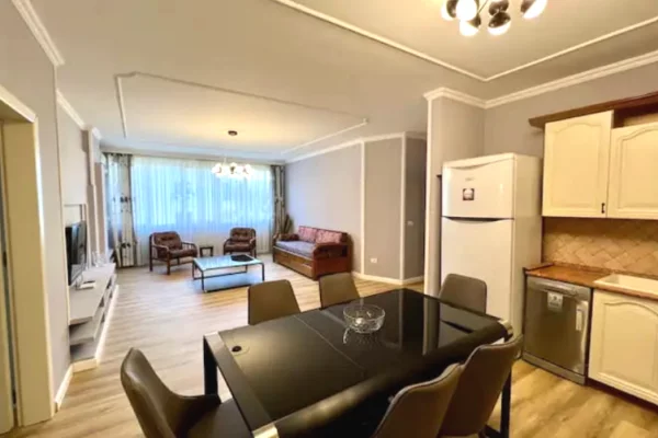 Shtepi me qera Apartament ne Tirane, 2+1, Mobilimi E mobiluar, Pagesa 1,000  Euro.