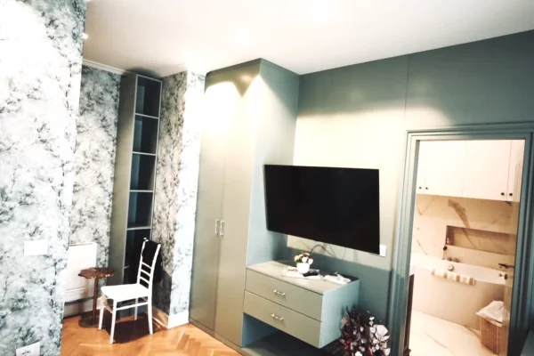 Shtepi me qera Apartament ne Tirane, 2+1, Mobilimi E mobiluar, Pagesa 1,803  Euro.
