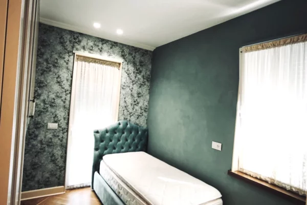 Shtepi me qera Apartament ne Tirane, 2+1, Mobilimi E mobiluar, Pagesa 1,803  Euro.