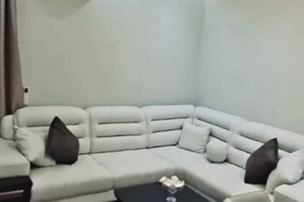 Shtepi me qera Apartament ne Tirane, 1+1, Mobilimi E mobiluar, Pagesa 701  Euro.