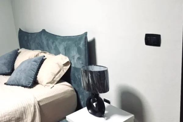 Shtepi me qera Apartament ne Tirane, 2+1, Mobilimi E mobiluar, Pagesa 1,501  Euro.