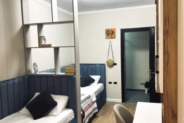 Shtepi me qera Apartament ne Tirane, 2+1, Mobilimi E mobiluar, Pagesa 1,501  Euro.