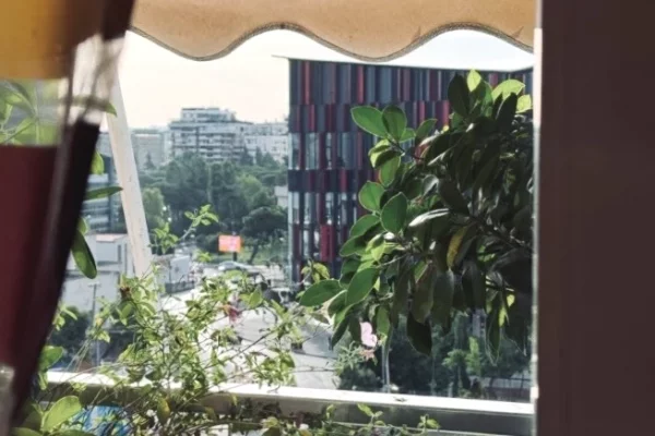 Shtepi me qera Apartament ne Tirane, 2+1, Mobilimi E mobiluar, Pagesa 1,501  Euro.