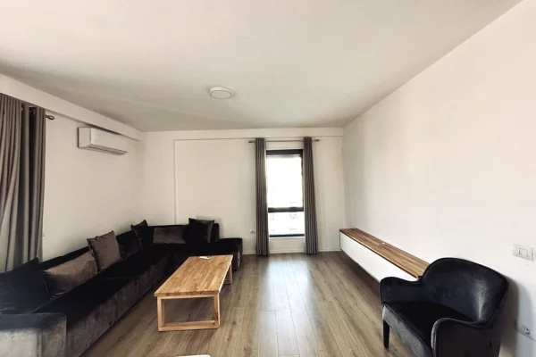 Shtepi ne shitje Apartament ne Tirane, 3+1, Mobilimi Pjeserisht e mobiluar, Pagesa 370,050  Euro.