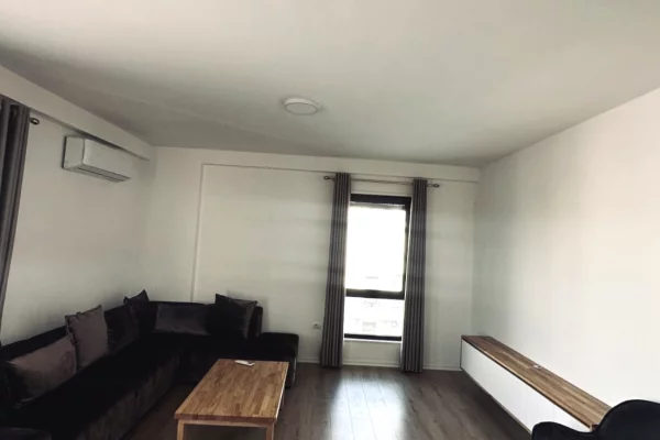 Shtepi ne shitje Apartament ne Tirane, 3+1, Mobilimi Pjeserisht e mobiluar, Pagesa 370,050  Euro.