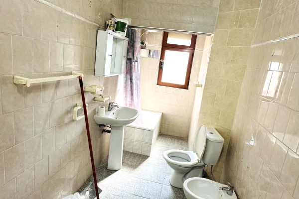 Shtepi ne shitje Apartament ne Tirane, 1+1, Mobilimi E mobiluar, Pagesa 11,500,050  Leke.