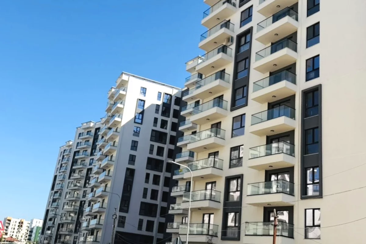 Shtepi ne shitje Apartament ne Tirane, 2+1, Mobilimi Bosh, pa mobiluar, Pagesa 220,060  Euro.