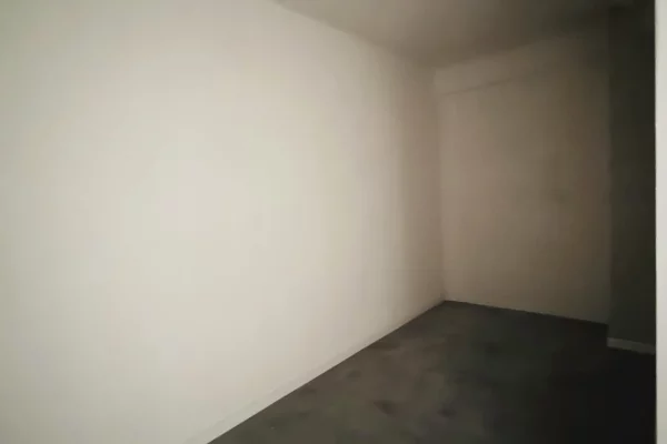 Shtepi ne shitje Apartament ne Tirane, 2+1, Mobilimi Bosh, pa mobiluar, Pagesa 220,060  Euro.