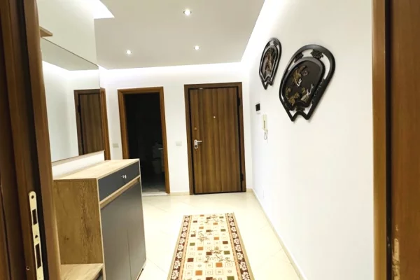 Shtepi me qera Apartament ne Tirane, 2+1, Mobilimi E mobiluar, Pagesa 100,000  Leke.