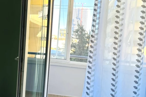 Shtepi me qera Apartament ne Tirane, 2+1, Mobilimi E mobiluar, Pagesa 100,000  Leke.