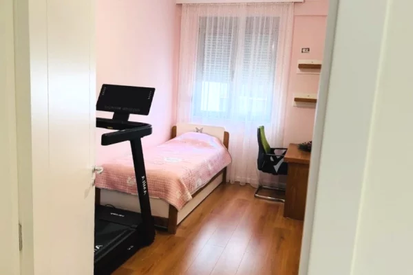 Shtepi me qera Apartament ne Tirane, 2+1, Mobilimi E mobiluar, Pagesa 75,007  Leke.