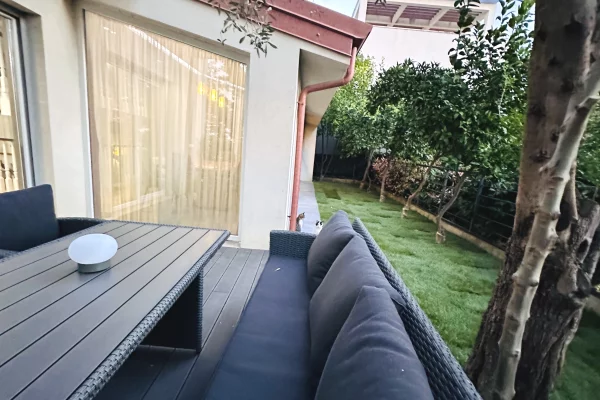 Shtepi ne shitje Apartament ne Tirane, 5+1, Mobilimi E mobiluar, Pagesa 900,060  Euro.