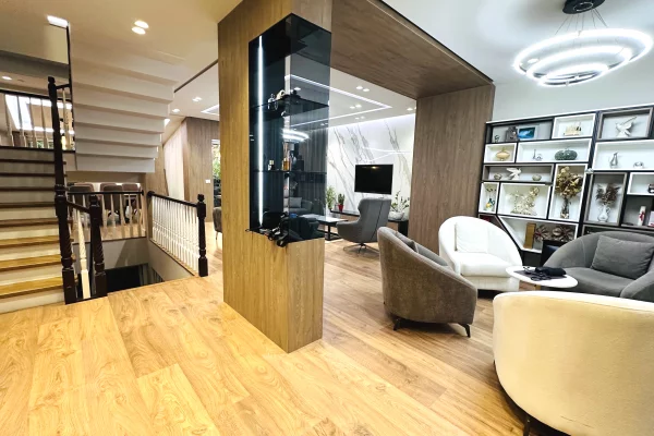 Shtepi ne shitje Apartament ne Tirane, 5+1, Mobilimi E mobiluar, Pagesa 900,060  Euro.