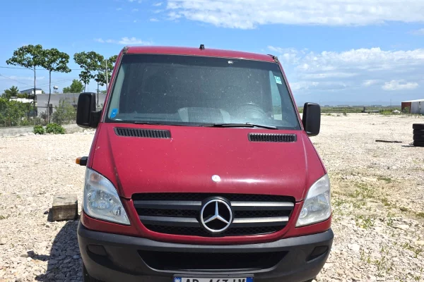 Makina ne shitje ne Durres, Mercedes-Benz, 2011 Diesel,Kambio Manual Pagesa 13,750  Euro.
