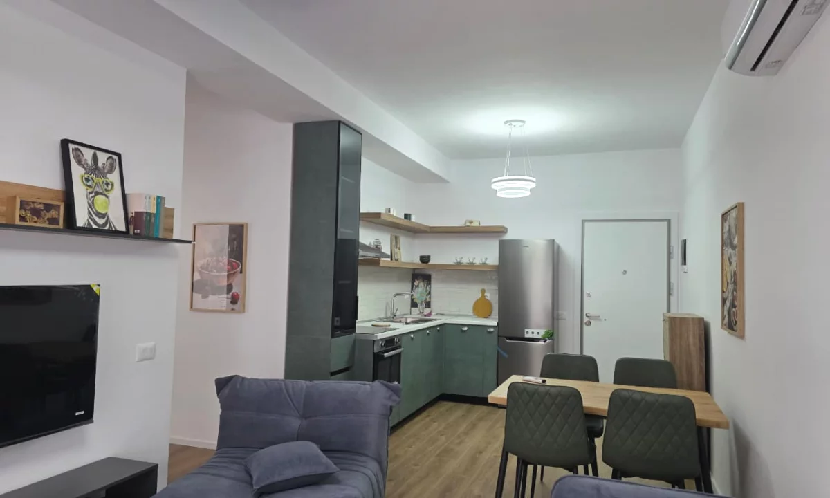 Shtepi me qera Apartament ne Tirane, 2+1, Mobilimi E mobiluar, Pagesa 50,000  Leke.