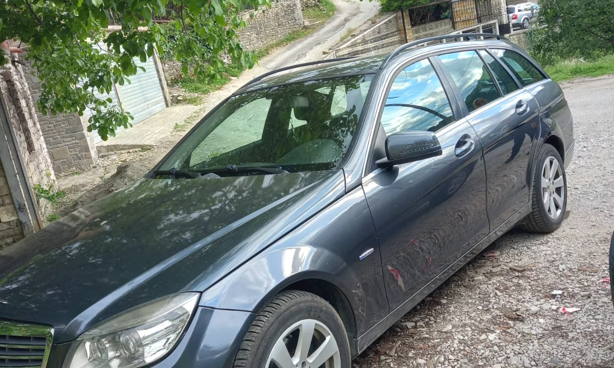 Cars For Sale In Berat, Mercedes-Benz, 2009 Diesel,Kambio Manual Payme