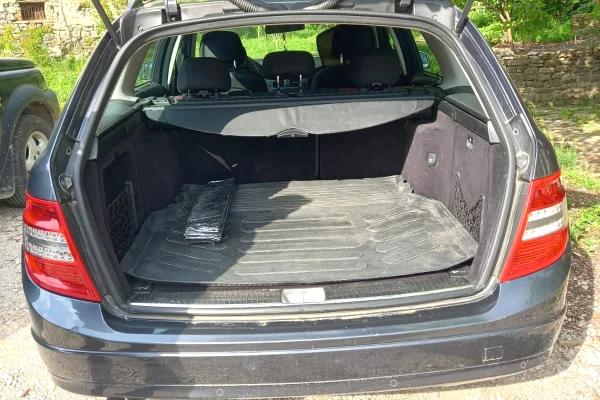 Makina ne shitje ne Berat, Mercedes-Benz, 2009 Diesel,Kambio Manual Pagesa 6,400  Euro.
