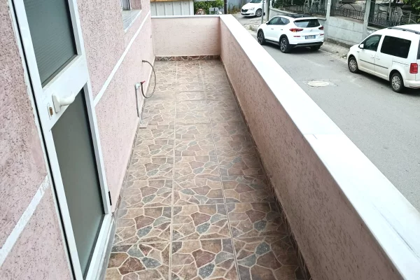 Shtepi me qera Apartament ne Tirane, 2+1, Mobilimi E mobiluar, Pagesa 370  Euro.