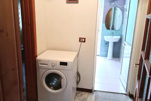 Shtepi me qera Apartament ne Tirane, 2+1, Mobilimi E mobiluar, Pagesa 370  Euro.