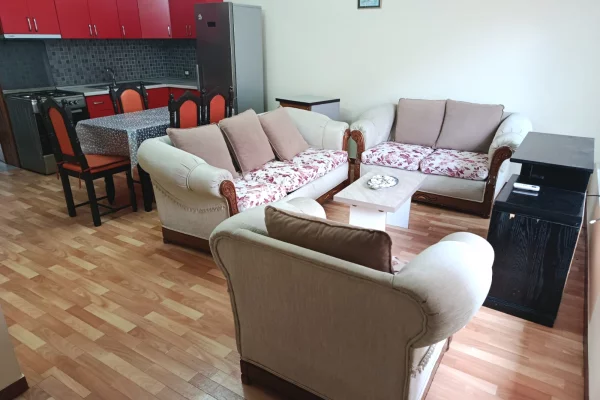 Jepet me qera apartament 2+1  te Kodra e Priftit