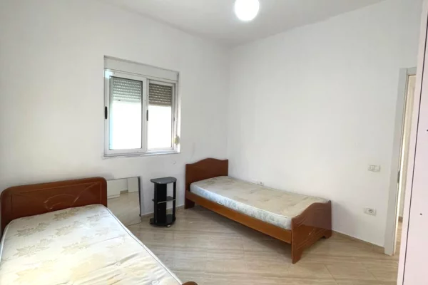 Shtepi me qera Apartament ne Tirane, 2+1, Mobilimi E mobiluar, Pagesa 40,000  Leke.