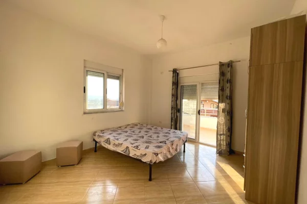 Shtepi me qera Apartament ne Tirane, 2+1, Mobilimi E mobiluar, Pagesa 40,000  Leke.